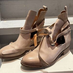 Steve Madden Beige Leather Ankle Booties